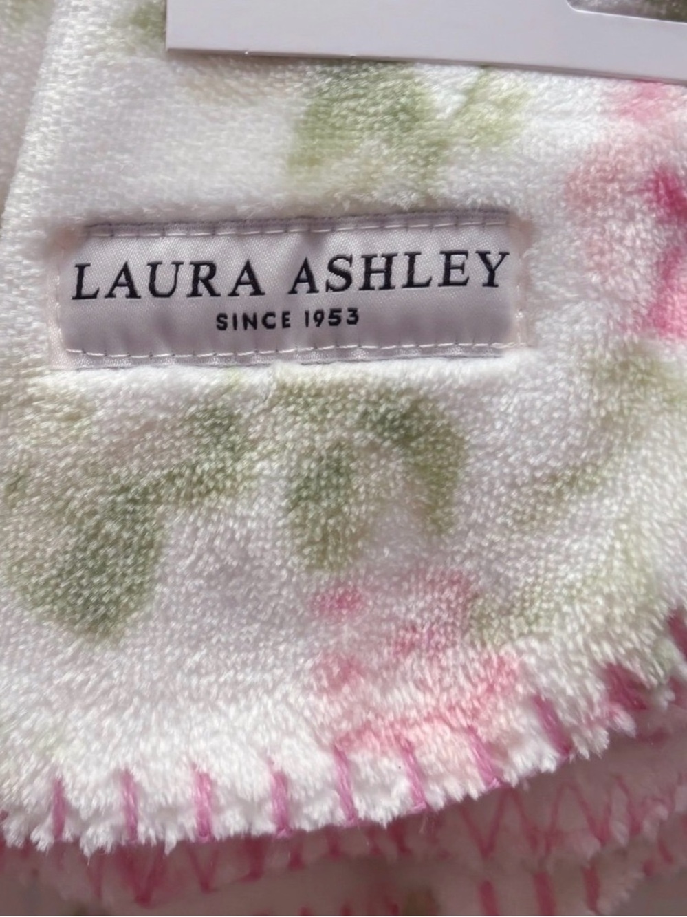 Laura Ashley pink bow rose floral romantic farmhouse reversible throw blanket - Picture 7 of 7